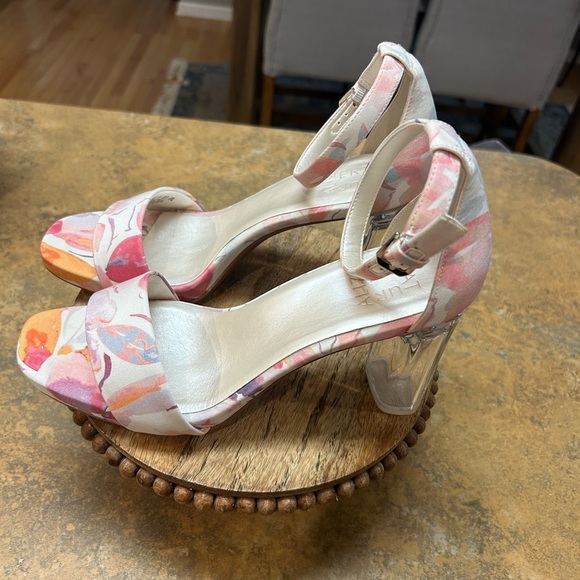 NaturalizerJoy Sandals with Transparent Block Heels - Picture 6 of 15